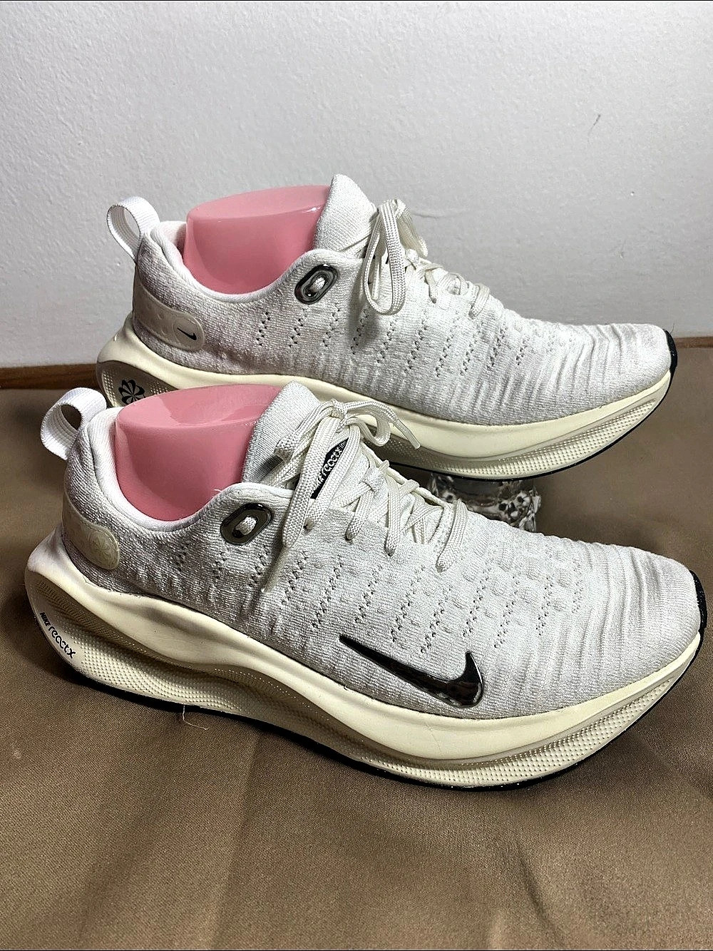 Nike White & Pink Athletic Shoes Like New